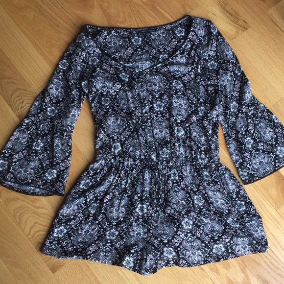 American Eagle Outfitters Pants - American Eagle outfitters cute romper